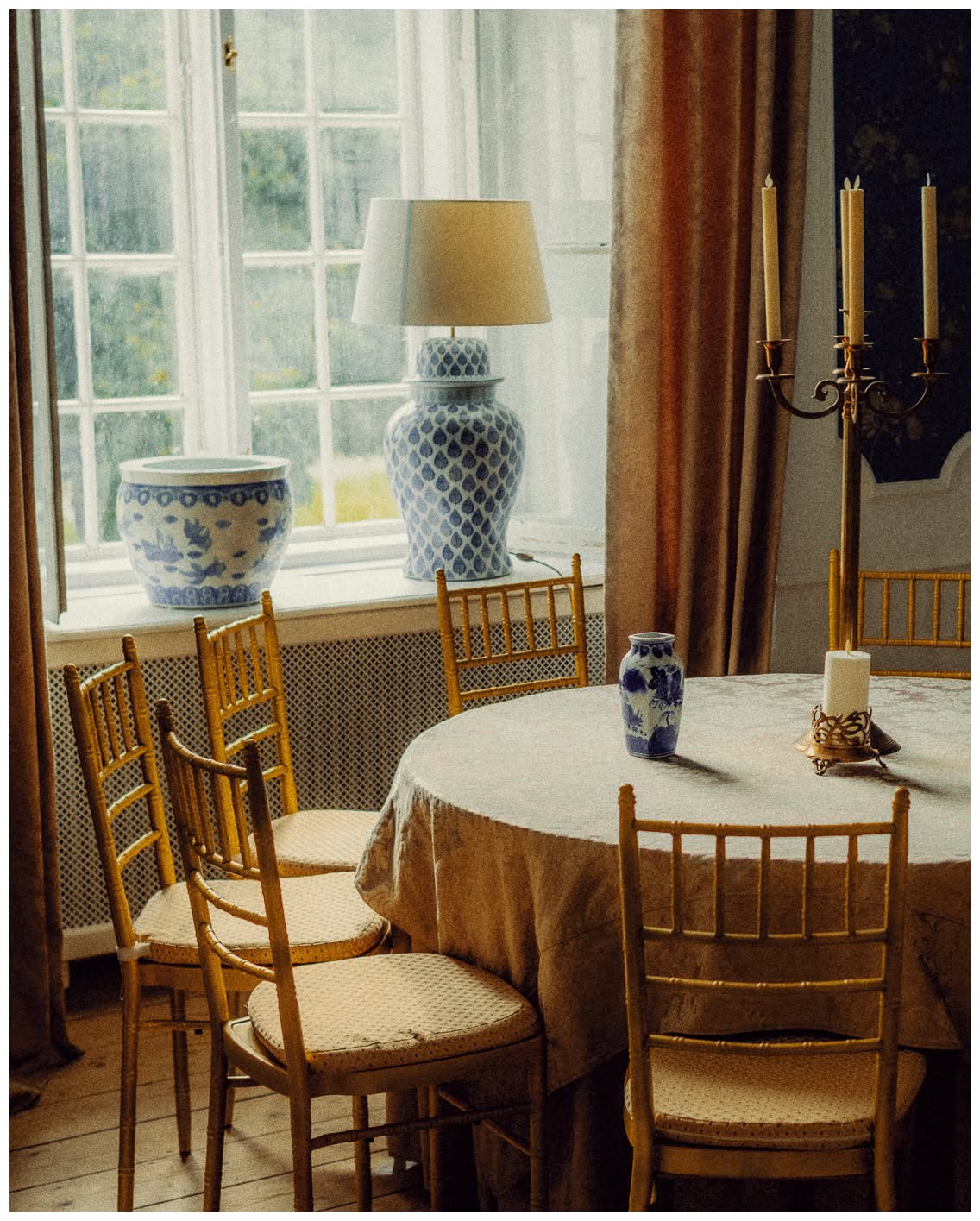 WINDOW TABLE